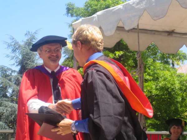 Grad 042.jpg 6/18/2006 5:58:24 PM